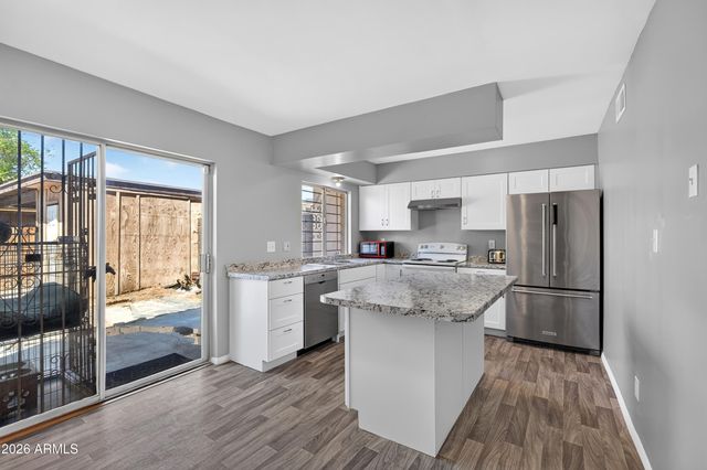 4625 W Thomas Road 34, Phoenix, AZ 85031