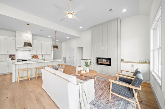 3 Pace Rd, Clarksville, TN 37043