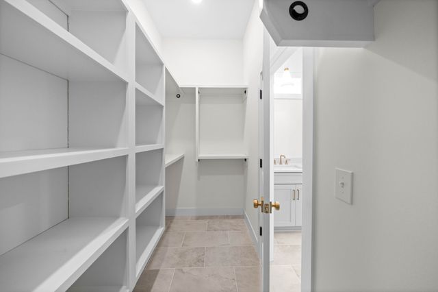 3 Pace Rd, Clarksville, TN 37043