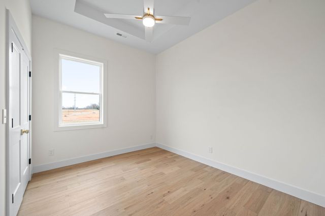 3 Pace Rd, Clarksville, TN 37043