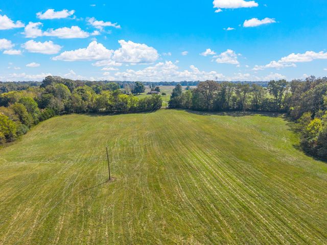 3 Pace Rd, Clarksville, TN 37043