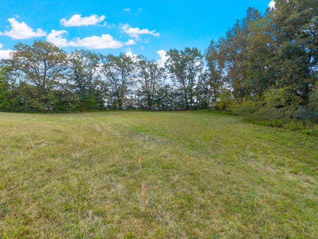 3 Pace Rd, Clarksville, TN 37043