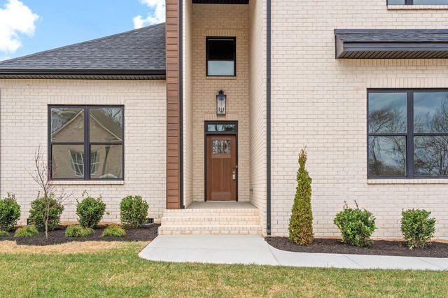 3 Pace Rd, Clarksville, TN 37043