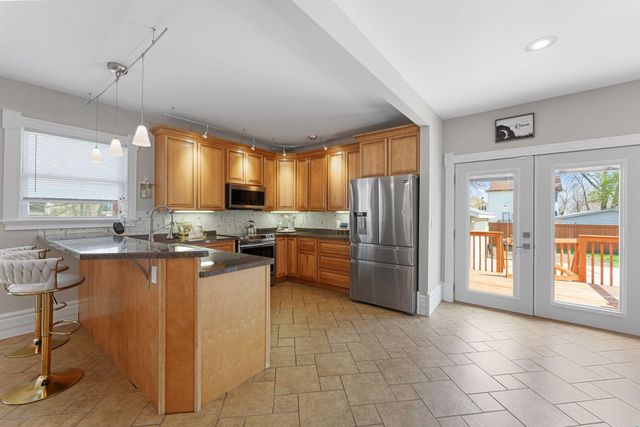 607 4th Street SW, Willmar, MN 56201