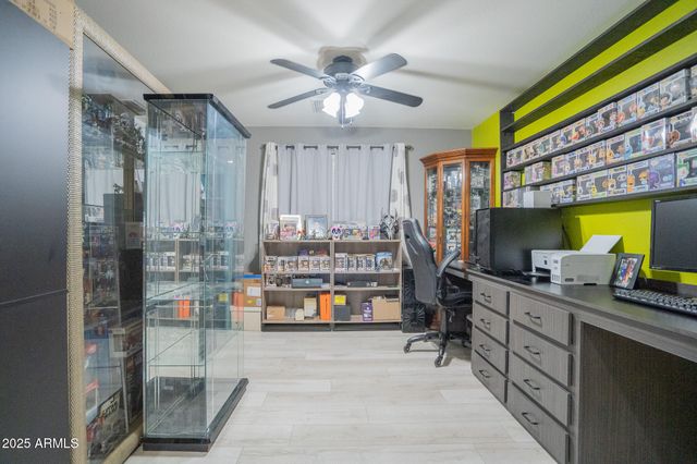 15686 W MCKINLEY Street, Goodyear, AZ 85338