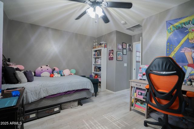 15686 W MCKINLEY Street, Goodyear, AZ 85338