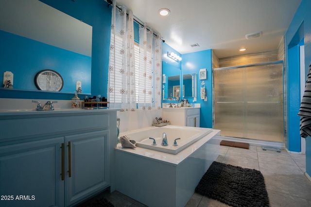 15686 W MCKINLEY Street, Goodyear, AZ 85338