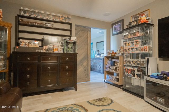 15686 W MCKINLEY Street, Goodyear, AZ 85338