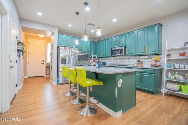 15686 W MCKINLEY Street, Goodyear, AZ 85338