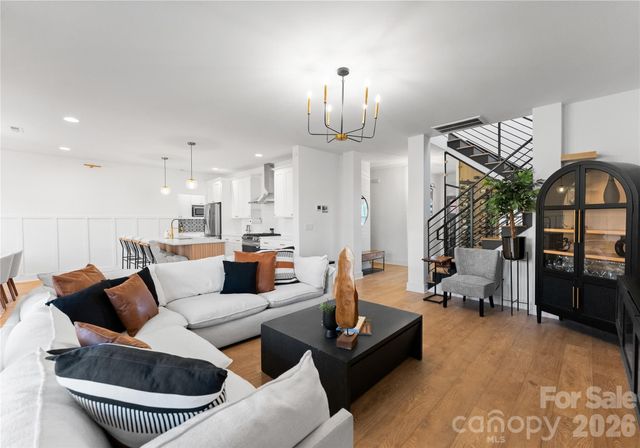 651 Tennyson Drive, Charlotte, NC 28208