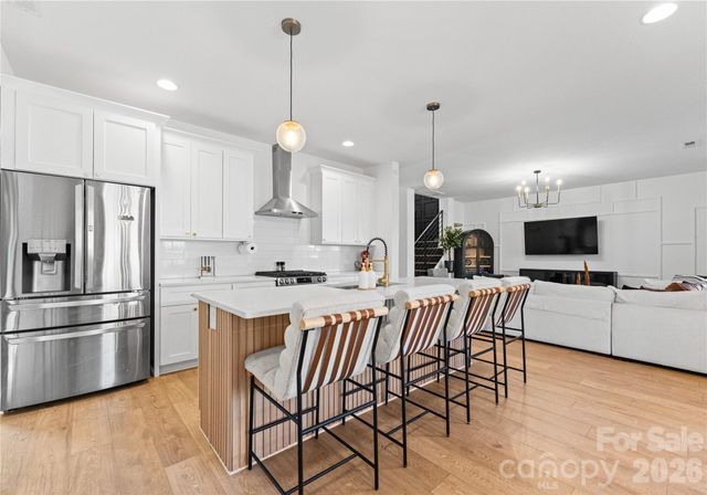 651 Tennyson Drive, Charlotte, NC 28208