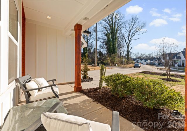 651 Tennyson Drive, Charlotte, NC 28208