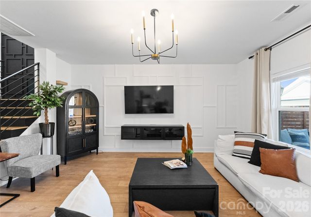 651 Tennyson Drive, Charlotte, NC 28208