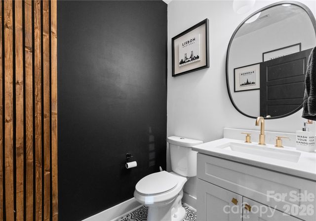 651 Tennyson Drive, Charlotte, NC 28208