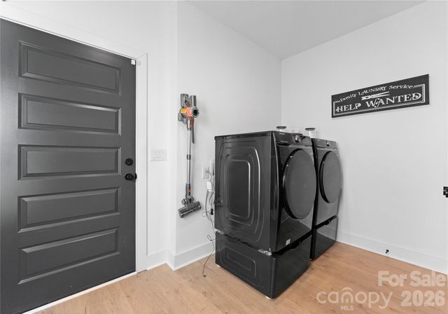 651 Tennyson Drive, Charlotte, NC 28208