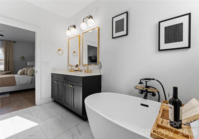 651 Tennyson Drive, Charlotte, NC 28208