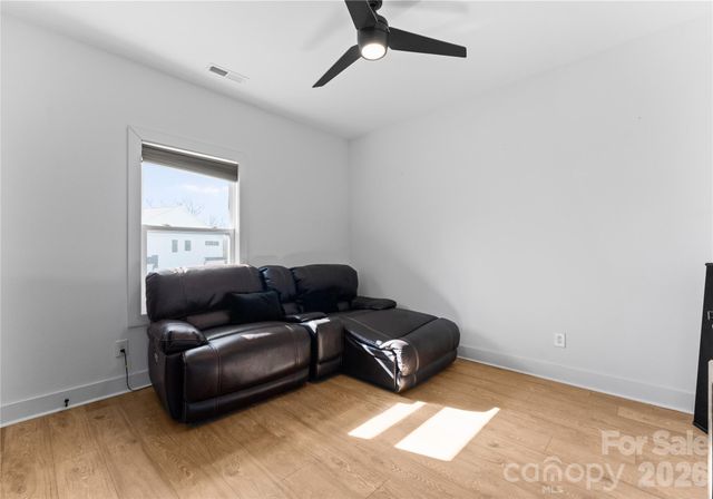 651 Tennyson Drive, Charlotte, NC 28208