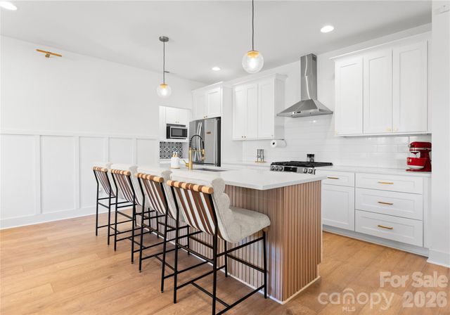 651 Tennyson Drive, Charlotte, NC 28208