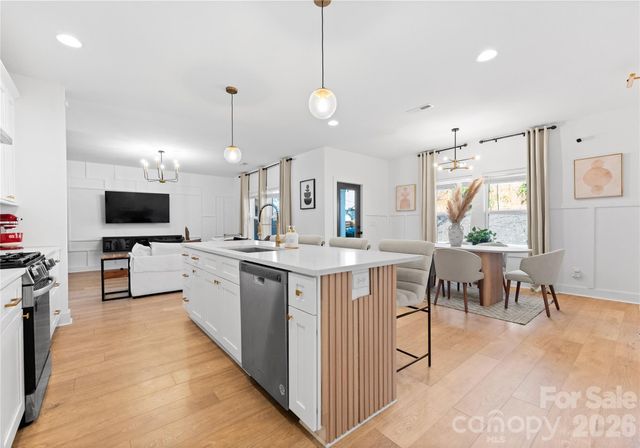 651 Tennyson Drive, Charlotte, NC 28208