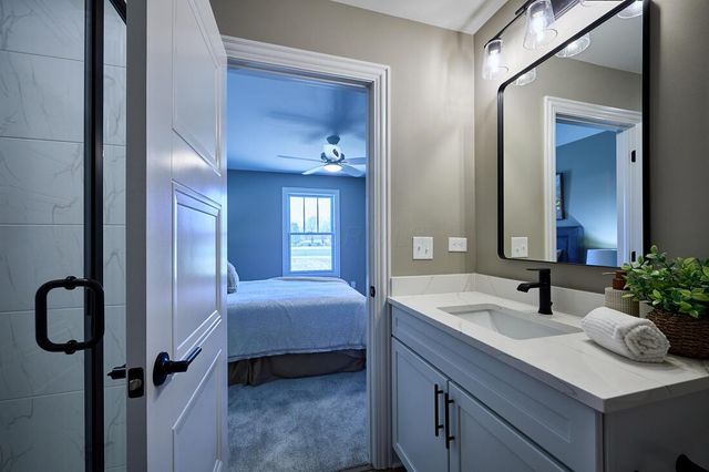 8410 Woodhaven N, New Albany, OH 43054
