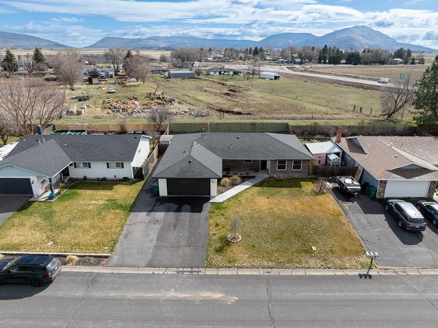 5481 Gatewood Drive, Klamath Falls, OR 97603