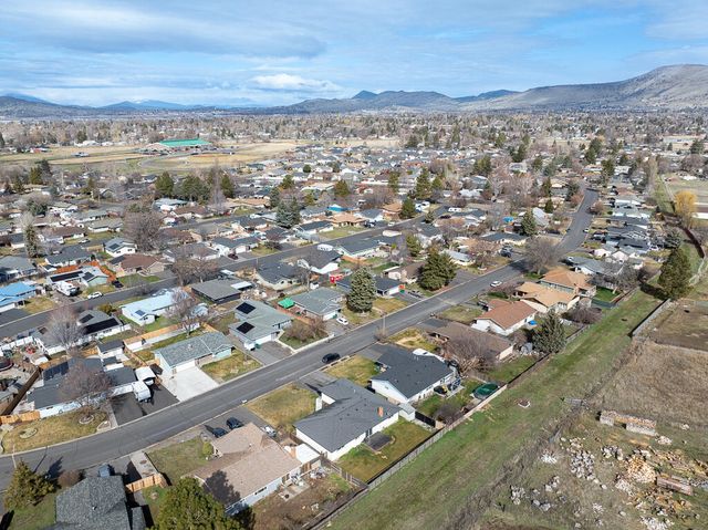 5481 Gatewood Drive, Klamath Falls, OR 97603