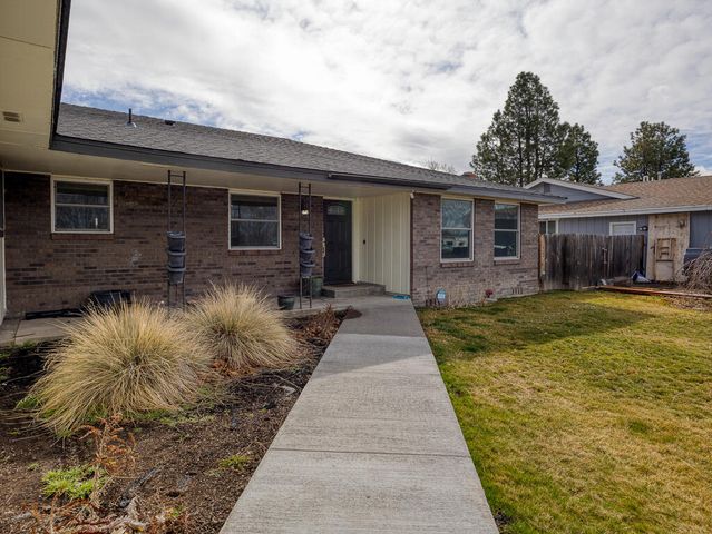 5481 Gatewood Drive, Klamath Falls, OR 97603