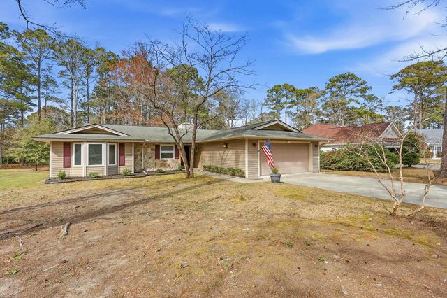 3 Niblick Ct., Carolina Shores, SC 28467