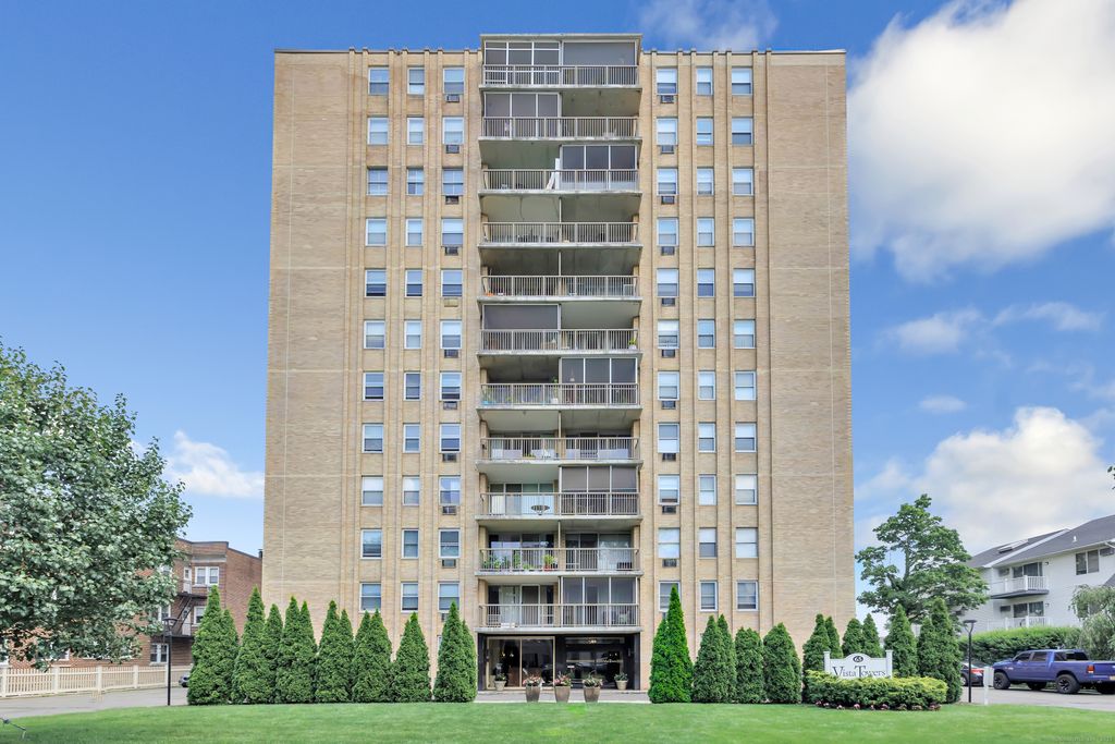 65 Glenbrook Road 8B, Stamford, CT 06902