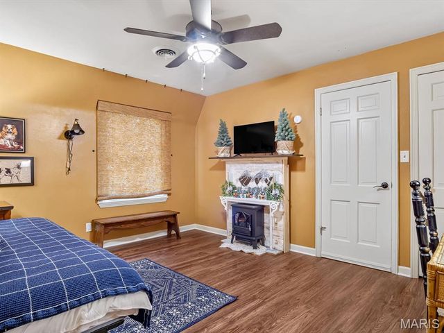 335 N Powder Mill Road, Belleville, IL 62223
