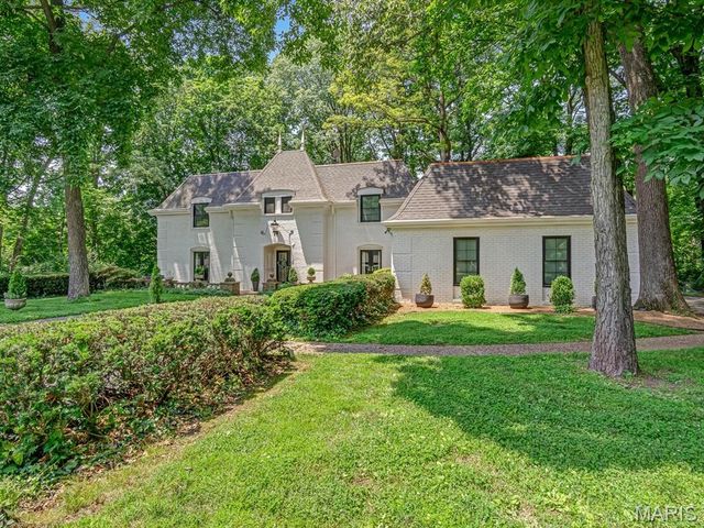335 N Powder Mill Road, Belleville, IL 62223