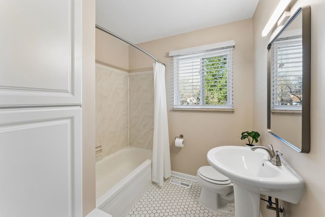 11160 Riverview Drive, Grand Blanc, MI 48439