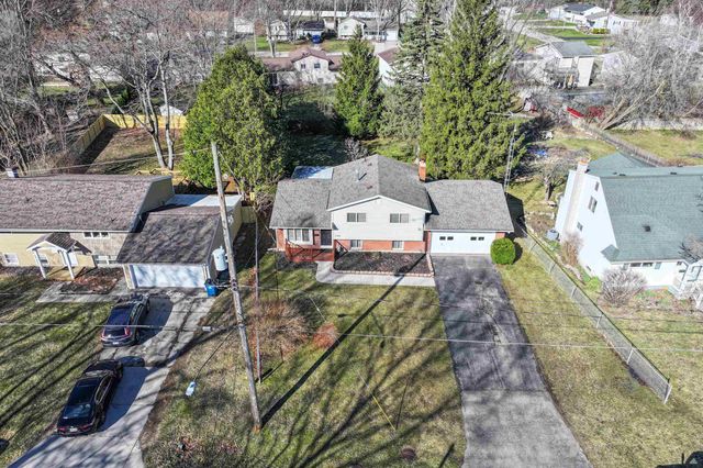 11160 Riverview Drive, Grand Blanc, MI 48439