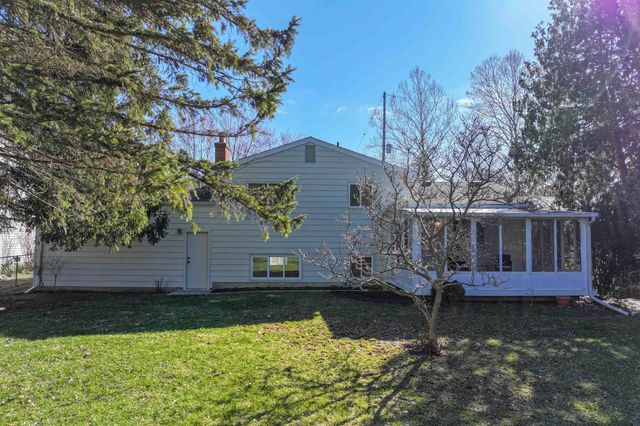 11160 Riverview Drive, Grand Blanc, MI 48439