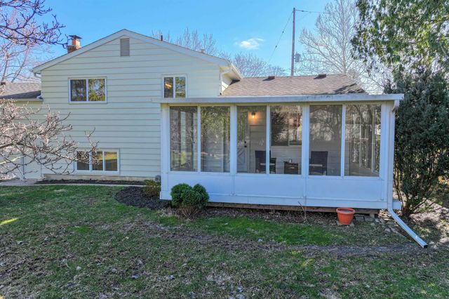 11160 Riverview Drive, Grand Blanc, MI 48439