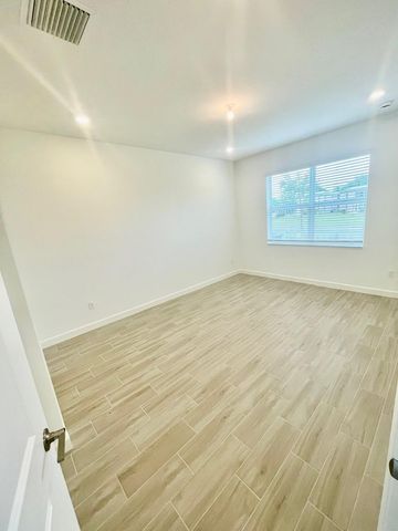 5623 Divine Drive, Delray Beach, FL 33484