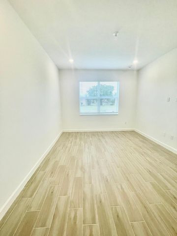 5623 Divine Drive, Delray Beach, FL 33484