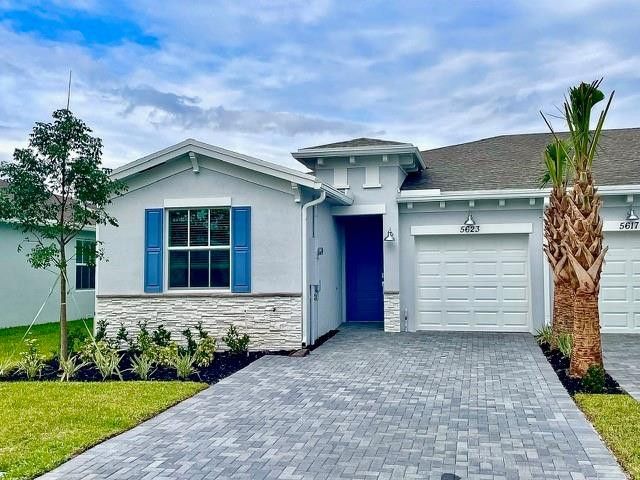 5623 Divine Drive, Delray Beach, FL 33484