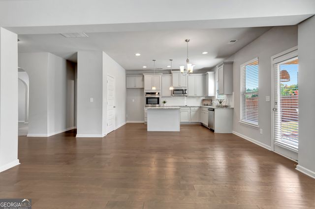 208 Jetta Circle, Mcdonough, GA 30253