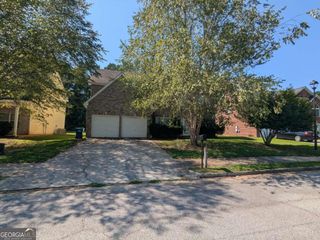 4965 Locherby Drive, Fairburn, GA 30213