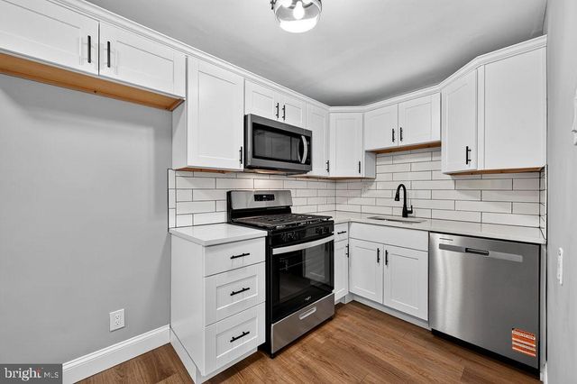 902 TAYLOR DR, Folcroft, PA 19032