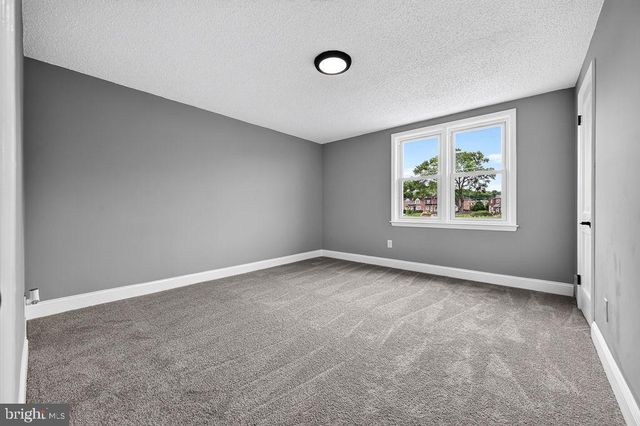902 TAYLOR DR, Folcroft, PA 19032