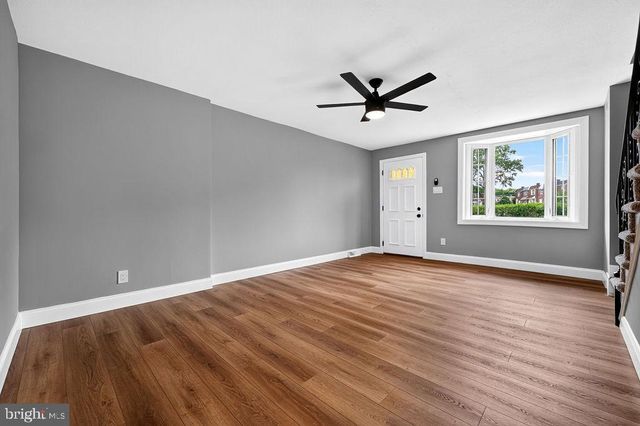 902 TAYLOR DR, Folcroft, PA 19032