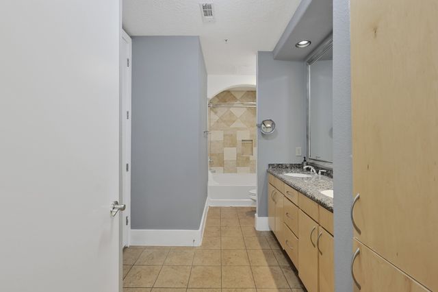 2600 Hillsboro Pike Apt 233, Nashville, TN 37212