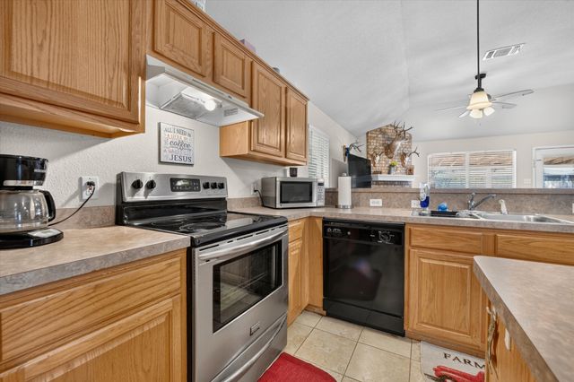 1144 Park Glen, Crowley, TX 76036