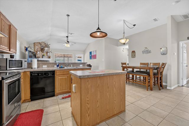 1144 Park Glen, Crowley, TX 76036