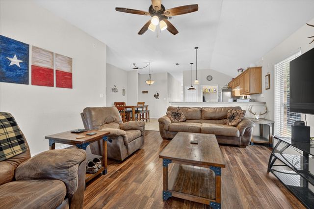 1144 Park Glen, Crowley, TX 76036