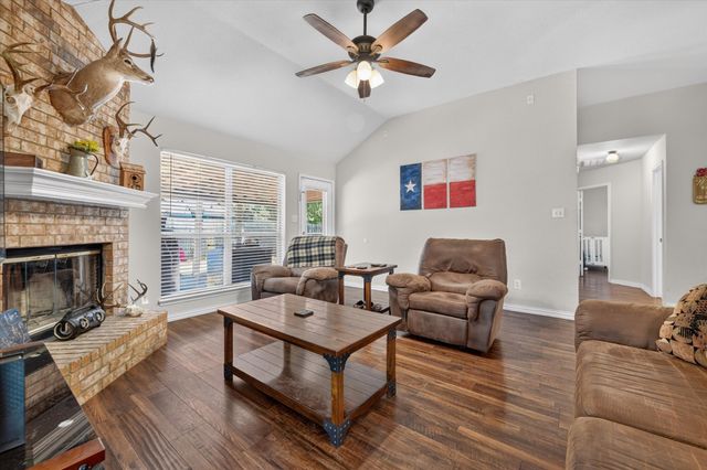 1144 Park Glen, Crowley, TX 76036