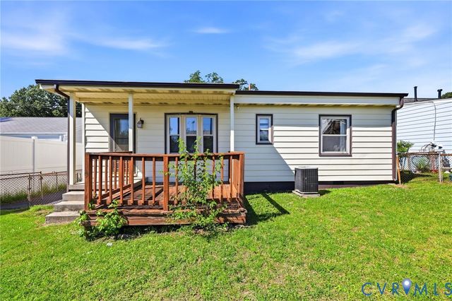 625 Pinehurst Ave, Colonial Heights, VA 23834