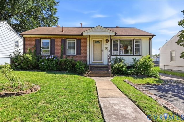 625 Pinehurst Ave, Colonial Heights, VA 23834